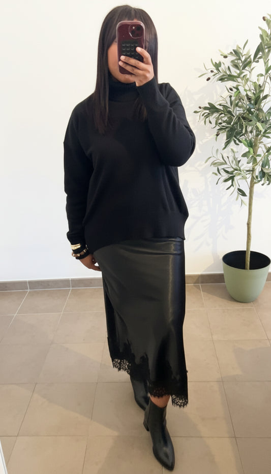 JUPE SATINÉE A DENTELLES