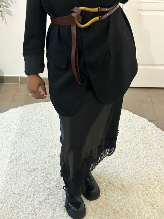 JUPE SATINÉE A DENTELLES