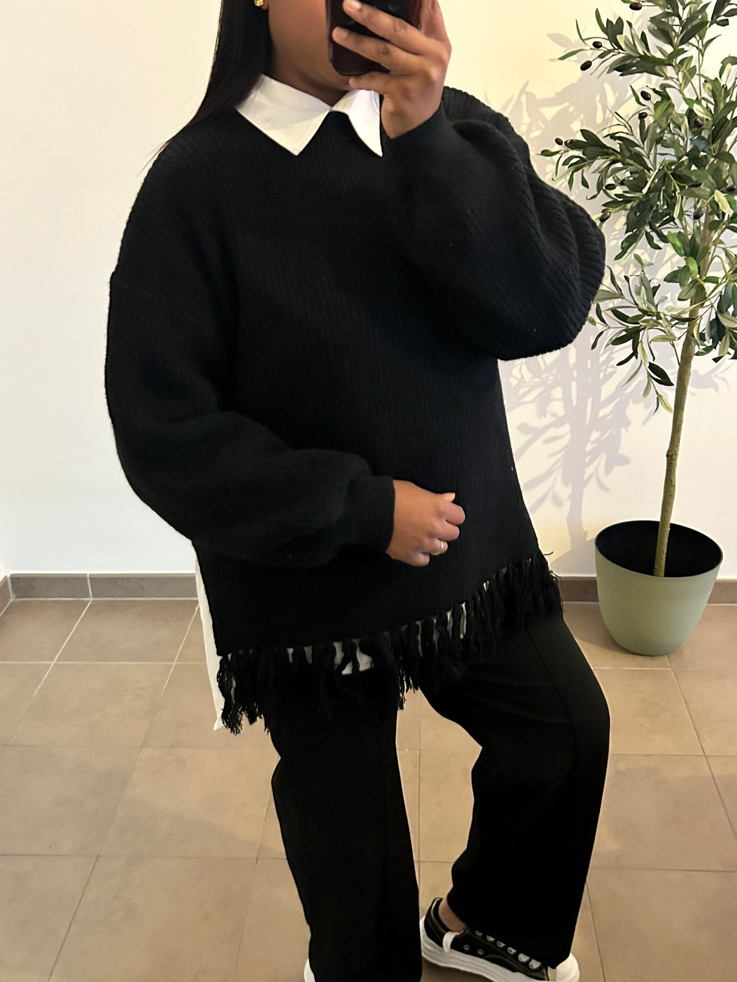 PULL EN MAILLE AVEC FRANGES - NOIR
